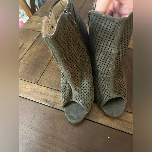 Catherine Malandrino  Mowglious 6.5