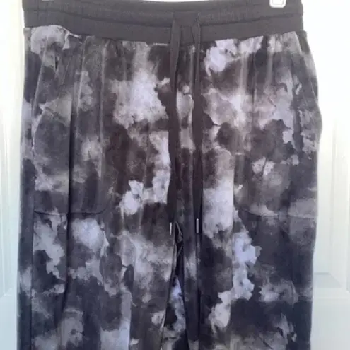 Three Dots  velour Jogger with pockets  size small - Image 6