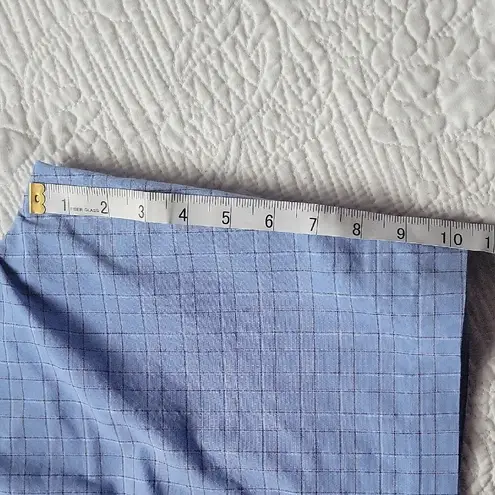 IZOD  Golf ClassicBlue Checkered Women's Shorts Size 8 Used good Condition