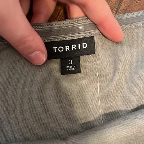 Torrid Women’s NWT Plus Size Gray Textured Off the shoulder Peplum Top going out casual