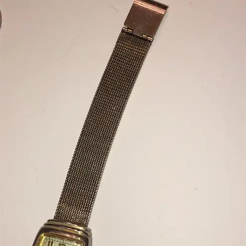 Kathy Ireland Vintage Mesh Stainless Steel Gold Tone Watch Wristwatch