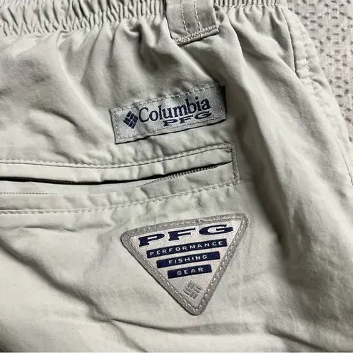 Columbia PFG Performance Fishing Gear Grey Shorts Size Large Pockets GUC