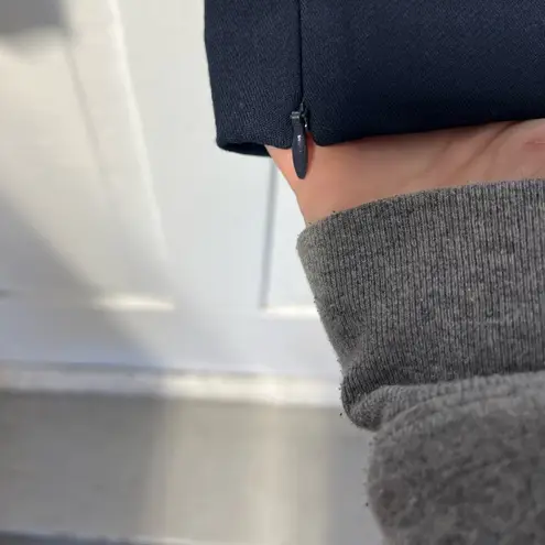 Club Monaco the cigarette ankle pant navy size 2