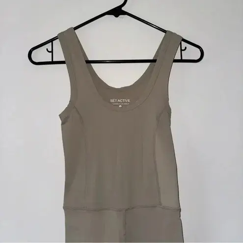 Set Active NWOT SPORTBODY® SHORTYSUIT ROMPER STONE Medium