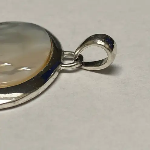 Silver Tone Oval Mother of Pearl Shell Pendant for Necklace Vintage, Unmarked.