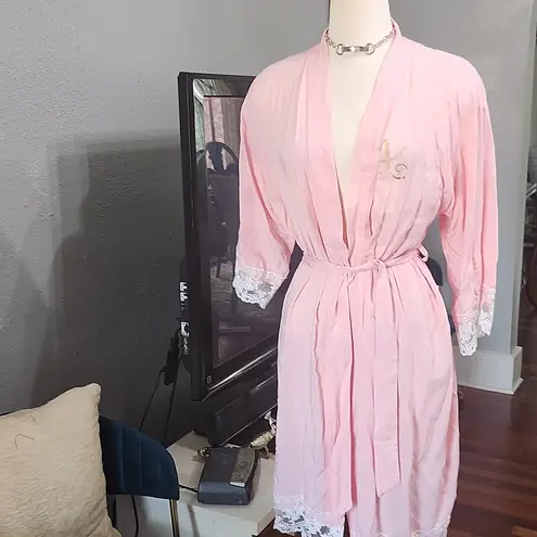 Elegant Pink Lace Trim Robe Size M/L By Event Blossom K INITIAL EUC!