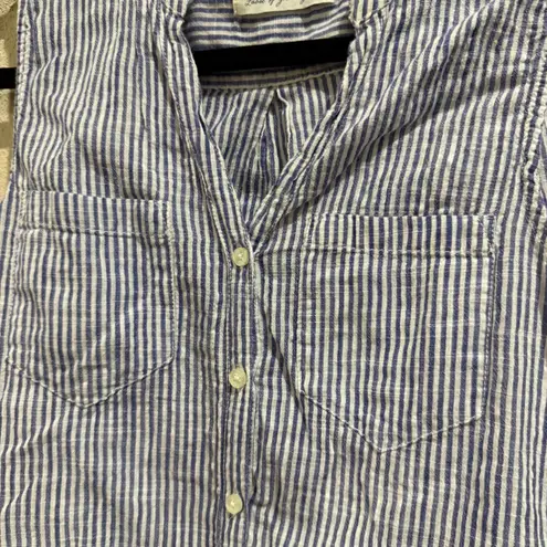 H&M Blue White Stripe Sleeveless Button Up Shirt Blouse Top L.O.C.C.  Size 4