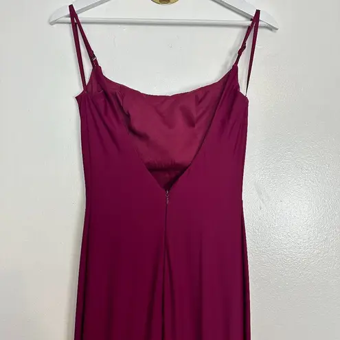 La Femme  Simple Elegant Long Jersey Dress with Scoop Neck in Burgundy