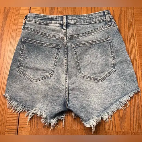 We The Free Free People  Curvy Vintage High Rise Distressed Denim Shorts Size 28