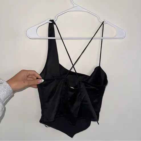 Revolve Song of Style Aislin Cami in Black
SONG OF STYLE Small Black