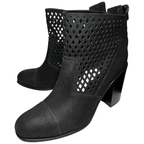 Calvin Klein Jeans Women’s Size 10 Black Suede Cutout Perforated Booties