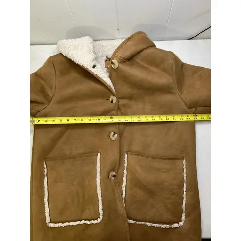 Bailey 44 Penny Lane Faux Shearling Coat in Tan. Size L.