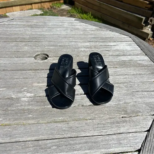 Naturalizer Genn Rhythm Black Criss Cross Strap Block Heel Sandals size 5.5