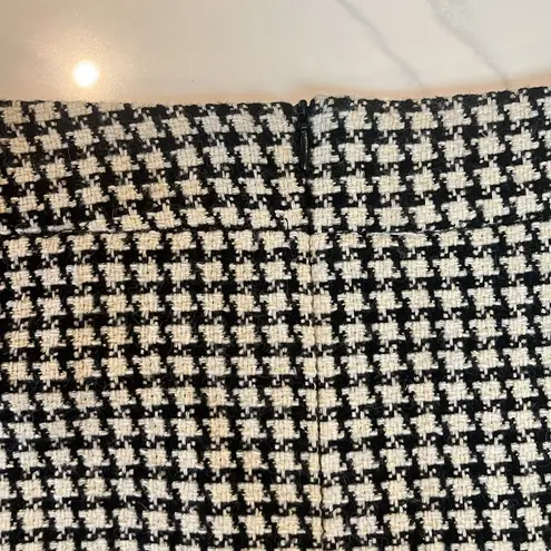 Vintage Houndstooth 100% Collegiate Style Wool Skirt Large Black White