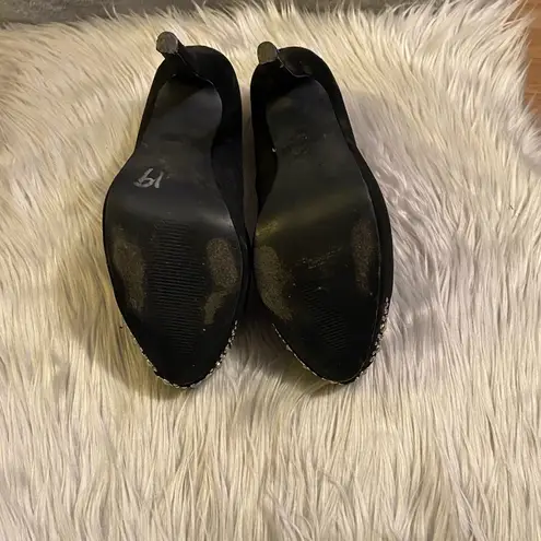 Penny Loves Kenny Black Suede with Beaded Top Accent Heels - Size 9