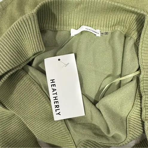 Heatherly Size M Olive Green Sleeveless V