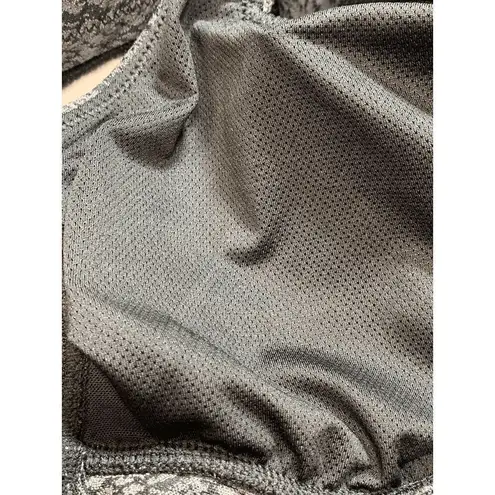 All In Motion Women’s Sports Bra Jacquard Snakeskin Black Gray Size Medium