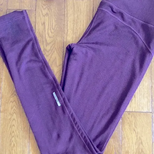 Mondetta Plum and Black Herringbone Leggings