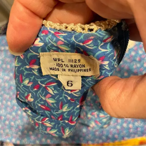 Vintage blue floral retro 60’s