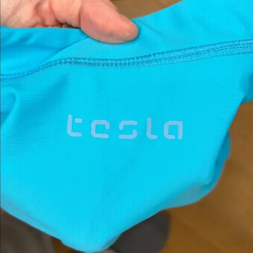 Tesla Gears Women’s Rashguard Top UV Protection Side Ruche Turquoise NWT Size XS