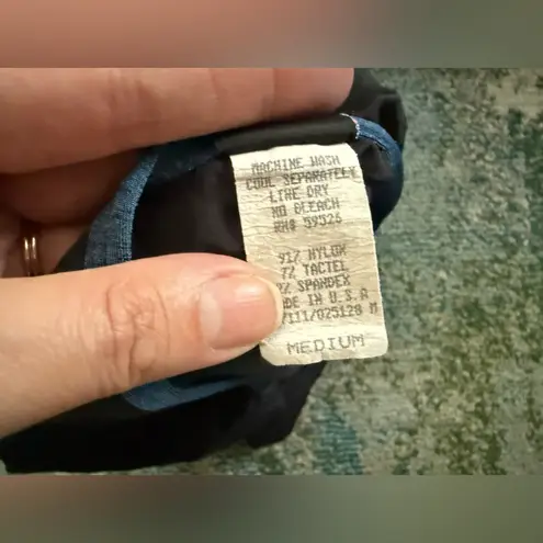 Vintage 90s Y2K XOXO front zip nylon board swim shorts, size medium Black