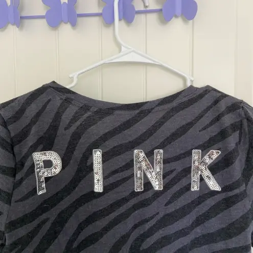 PINK - Victoria's Secret NWOT | PINK Victoria’s Secret women’s gray black zebra print v-neck sequin top M
