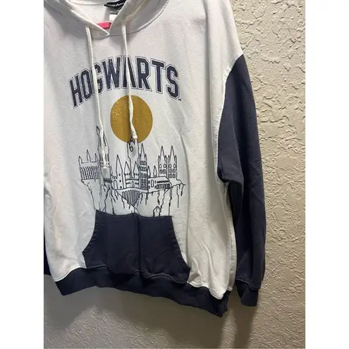 Harry Potter Hogwarts Pullover Hoodie Woman’s Size XL