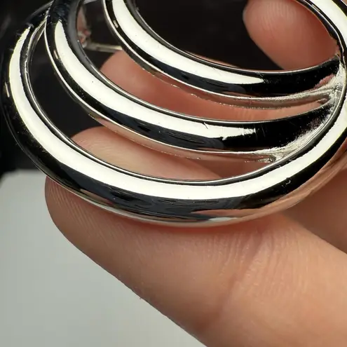 Monet Silver Entwined Loops Silver Tone Brooch Pin Signed Vintage