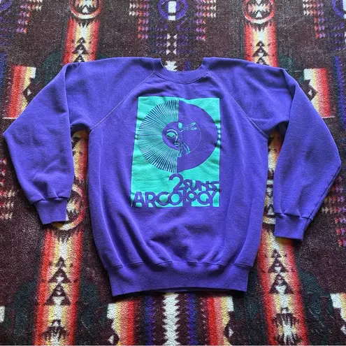 Hanes VTG 90’s Graphic Crewneck Pullover Sweater. . Medium. 2 Suns Arcology. USA.