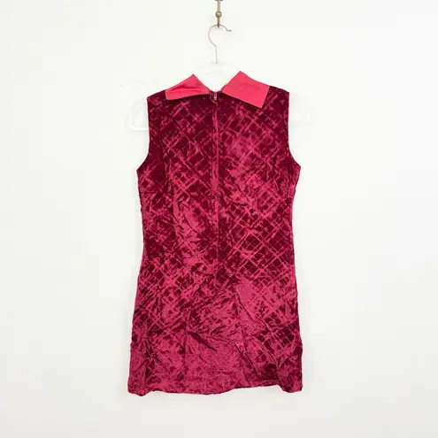 Vintage 1960s Red Velvet Sleeveless Mini Dress with Satin Collar Size XS