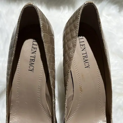 Ellen Tracy NWOT Nude Crocodile Embossed Pump Heels Size 6M. B65