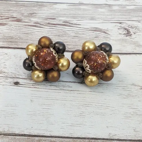 Vintage Clip On Earrings