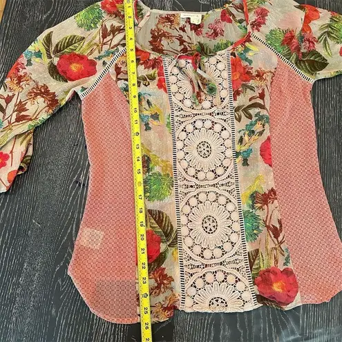 Meadow Rue Anthropologie Beige Floral Key