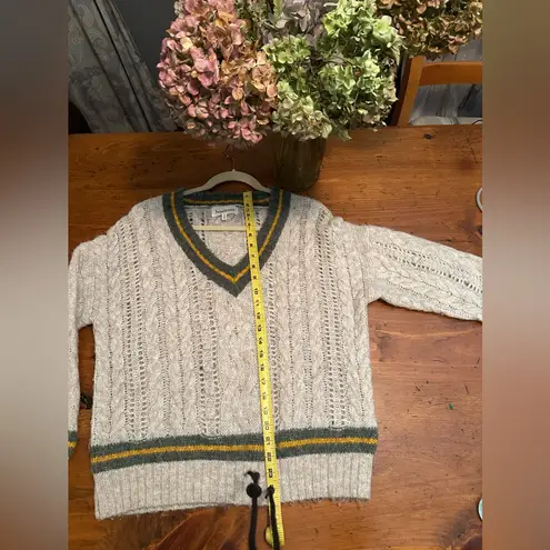 Heartloom  Vintage Women’s sweater Cable knit Size M