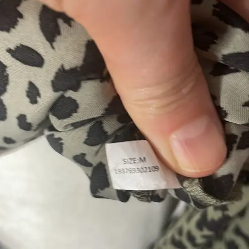 Massini Blouse Green and Black Animal Print size Medium