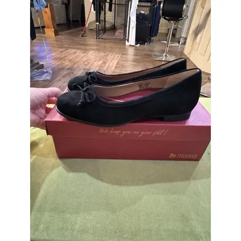 Munro NEW ! Joslyn Flat Black Kid Suede Size 8 M Bow Holiday Comfort