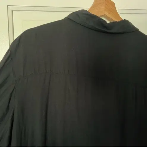 Woman Within floral embroidered long sleeve button down blouse size 14/16 M