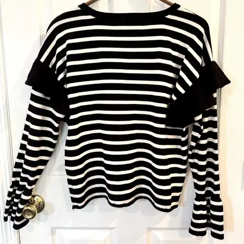 cupio Black White Striped Ruffle Sleeve Sweater Women’s Large Long Sleeve
