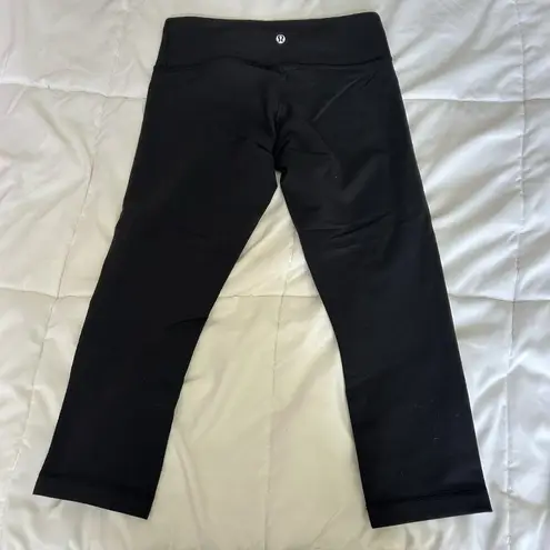 Lululemon Womens 6 Cropped Leggings Capri Black Inside Pocket Yoga