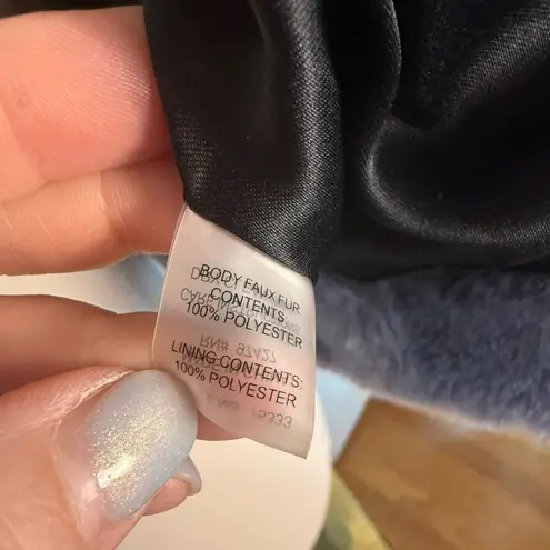 Dolce Cabo Blue Puffer Jacket with Plush Cropped Design Size M