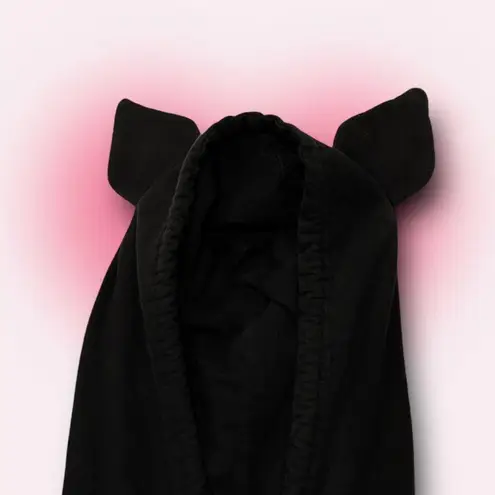 ā
Sanrio Kuromi Big Graphic of Face with 3D Ears from Hot Topic ā
Black Size M