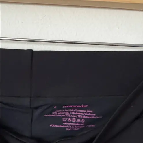 Commando S Neoprene Side Zipper Flare Leggings in Black