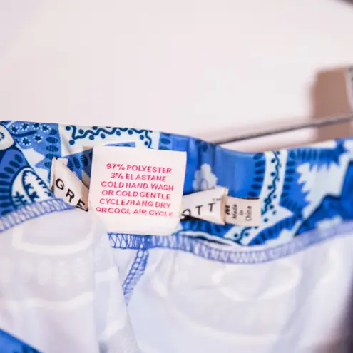 Gretchen Scott Blue White Print Pattern Lightweight Moisture Wicking Mini Skirt