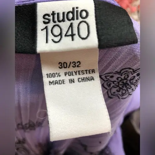Studio 1940 Size 30/32 lavender and black, paisley, accordion pleated blouse