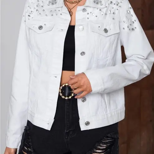 NWT Women’s White Jean Jacket Embellished Western Trucker