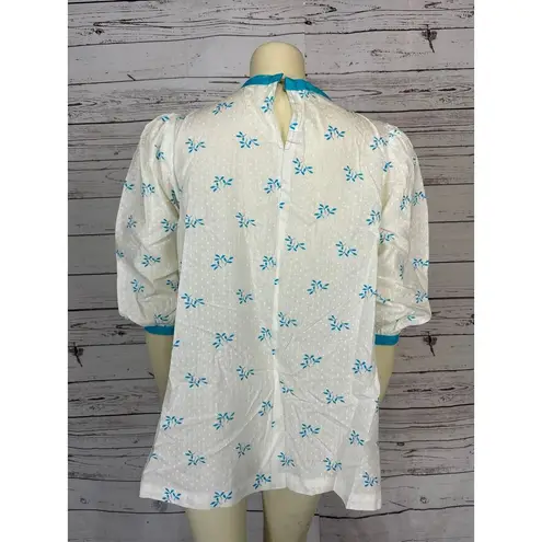 Handmade American Vintage top , white with blue flowers size small