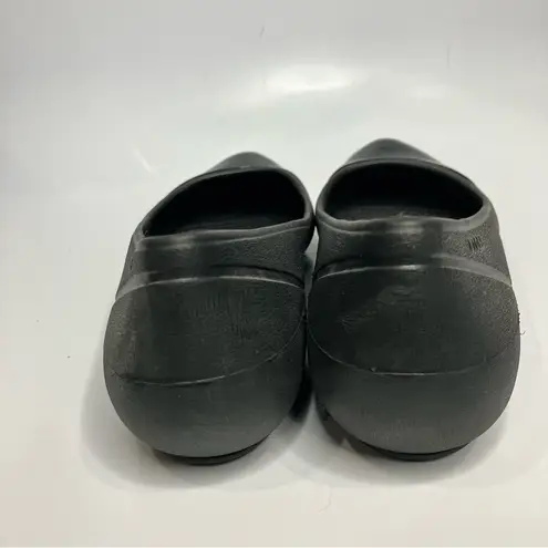 Crocs  black ballet flats size 9