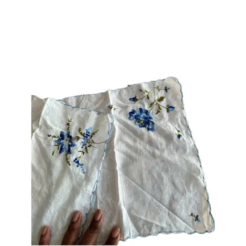 Vintage Ladies 2Pc Hankie Set Embroidered Blue Floral Dainty Regency Feminine