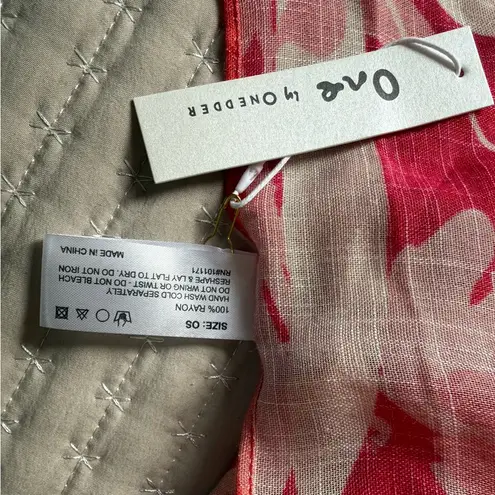 Lightweight Floral Monochrome Kimono. NEW Red Size undefined