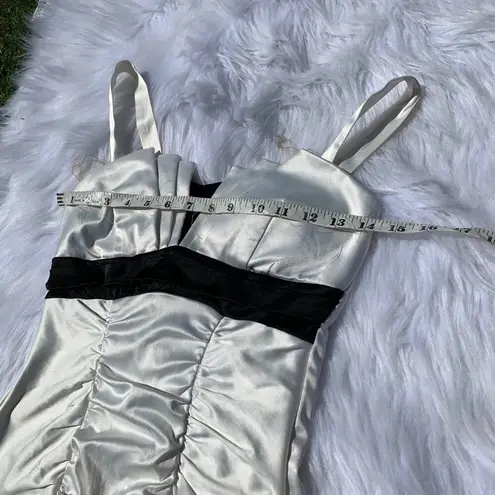 Ruby Rox Formal Black Pearl White Dress Classic Home Coming Prom Black Tie Sz 3